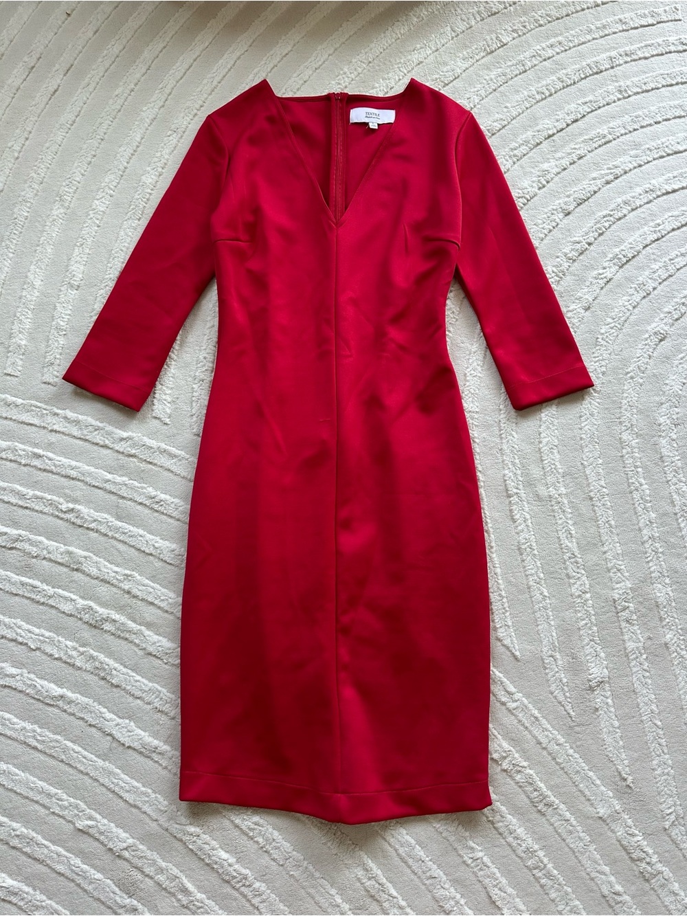 Elizabeth and James Fitted Red Midi Dress
